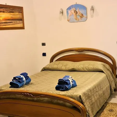 Bed & Breakfast Sea And Blue Sky 2-a Calimera (Lecce)