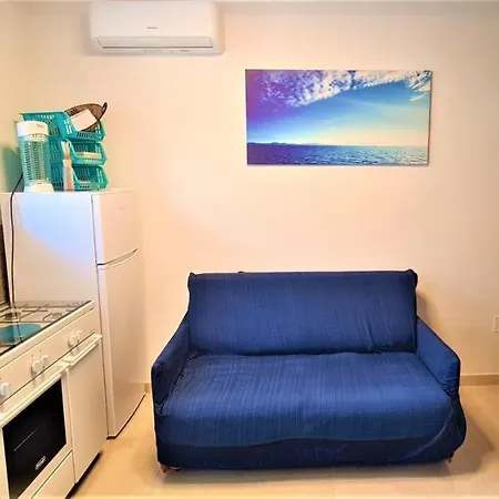 Bed & Breakfast Sea And Blue Sky 2-a Calimera (Lecce)